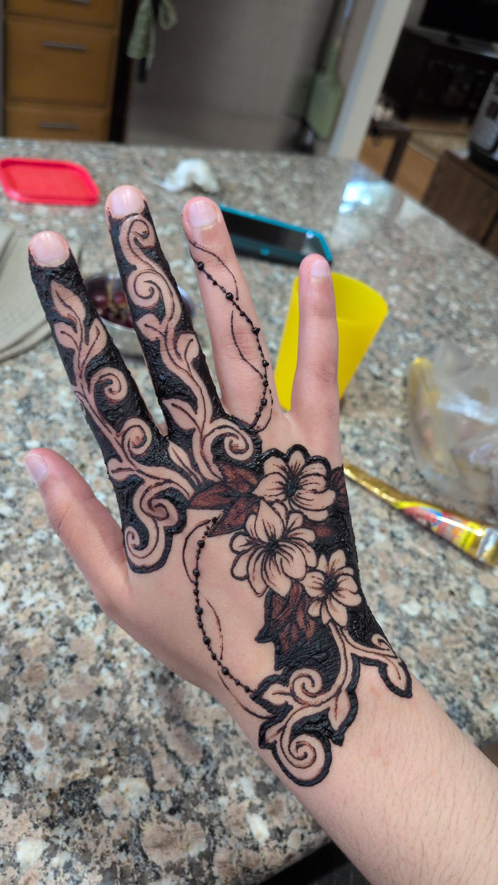 more mehndi :D Chapter 1: more mehndi :D | Comicdub